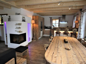 Отель Chalet in Sankt with artistic interiors Ski Piste View  Санкт-Маргаретен